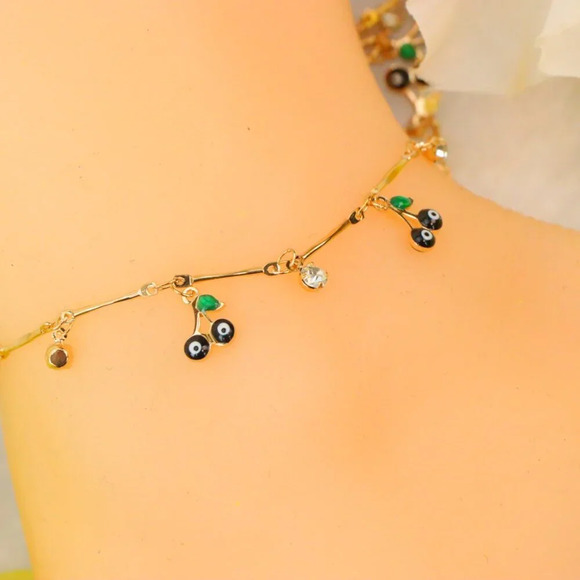 Minimalist Anklet, Sleek & Modern Design, Women’s Fashion, YC110139-A - Picture 6 of 10